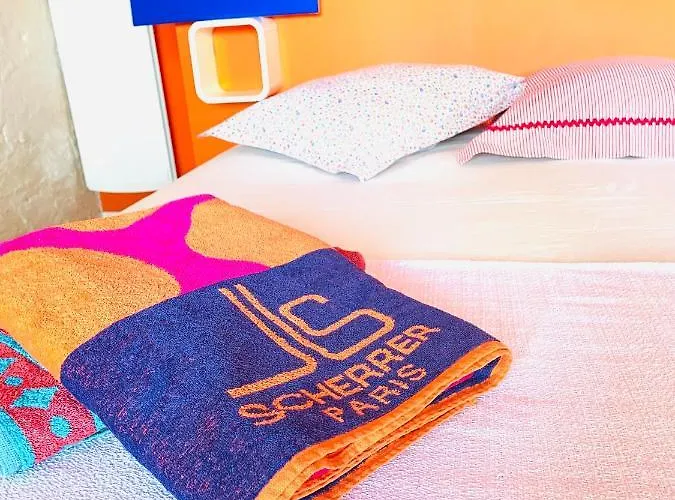 別荘 L'annexe St Armand - A 2 Pas De La L'eyre -